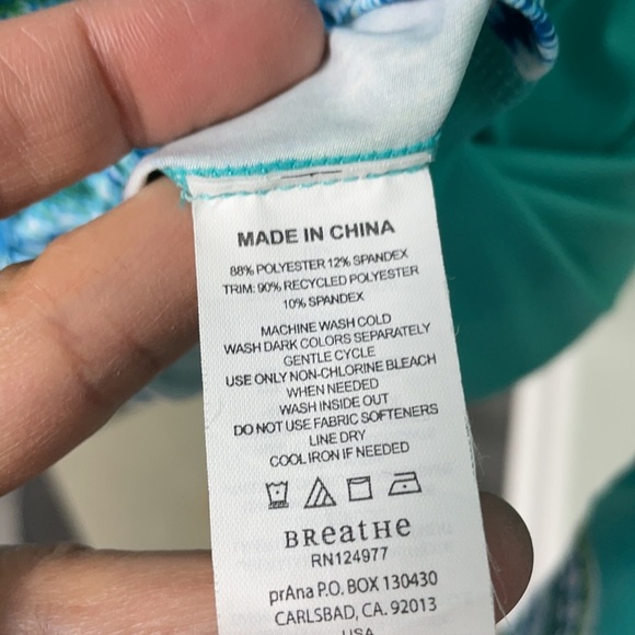 PrAna green geometric long sleeve mesh workout shirt size large - Picture 7 of 7